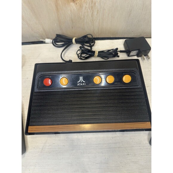 Atari Flashback 3 Classic Gaming With 2 Joystick Controllers - Picture 2 of 7